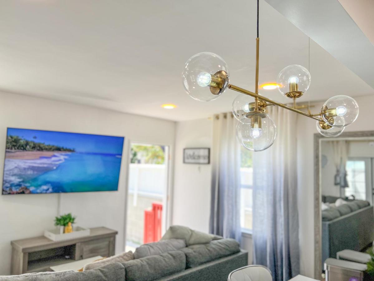 Luxury Villa With Hot Tub! Walk To Beach & Bars Long Beach Exteriér fotografie