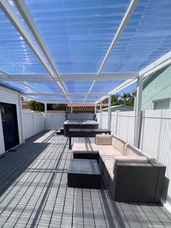Luxury Villa With Hot Tub! Walk To Beach & Bars Long Beach Exteriér fotografie